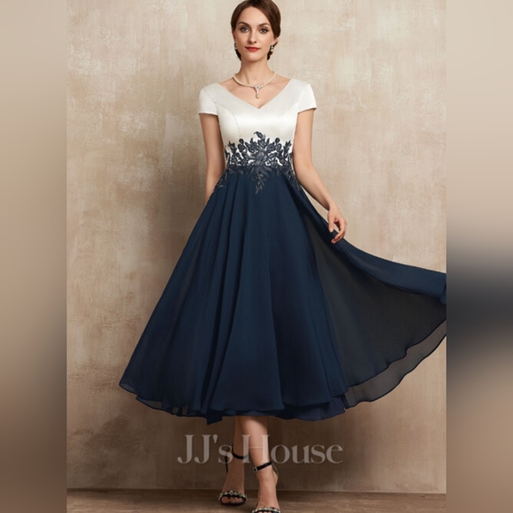 JJs House | Dresses | Jjs House Aline V Neck Tea Length Dress | Poshmark